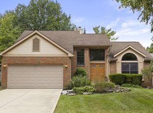 394 Meadow View Dr, Powell, OH 43065