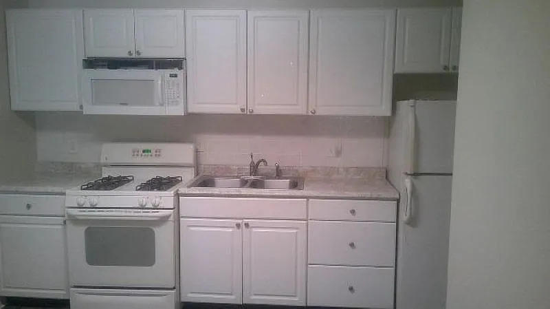 1 bed, $855 — Photo 2