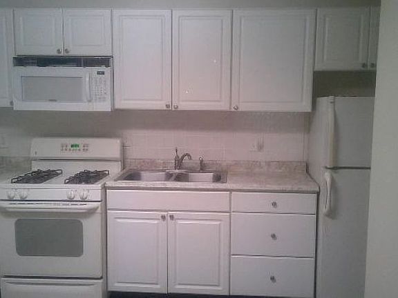 2nd image of 1508 Woods Ave APT C
