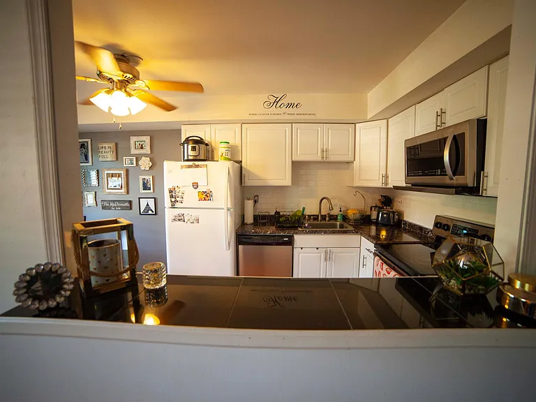 630 Country Ln #2 — Photo 9