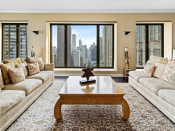 4th image of 950 N Michigan Ave APT 3606