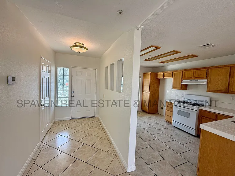 7689 Canberra Way — Photo 2
