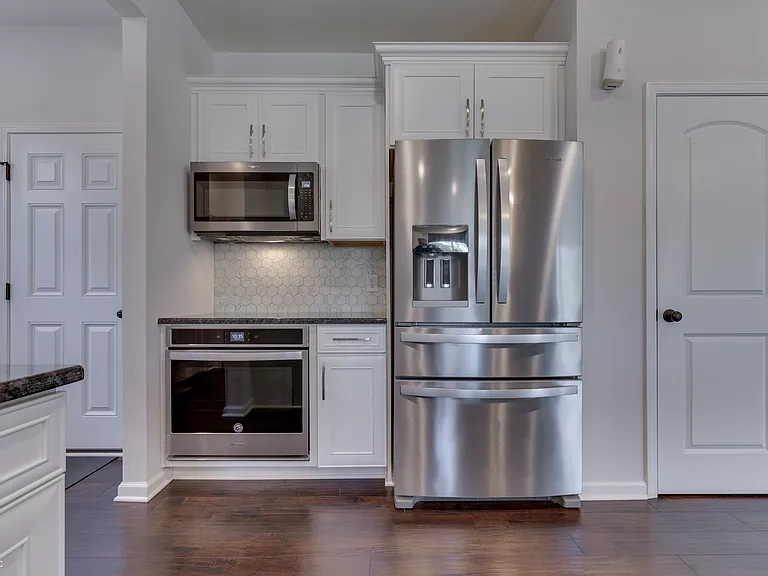 7635 Shady Trails Dr — Photo 17