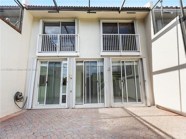 1st image of 10208 NW 51st Ter