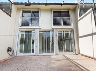 10208 NW 51st Ter, Doral, FL 33178