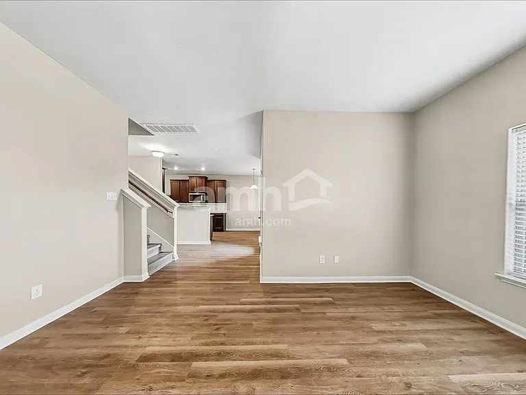 1012 Keystone Ct — Photo 8