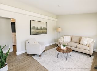 1700 Kay Dr, Florissant, MO 63031