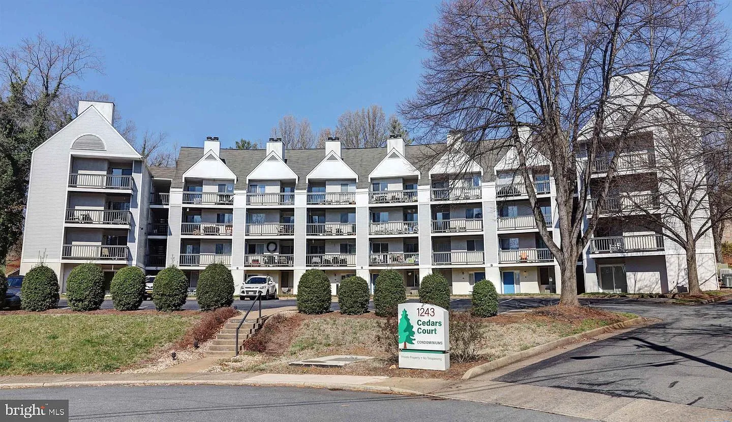 1243 Cedars Ct APT B18 photo 1