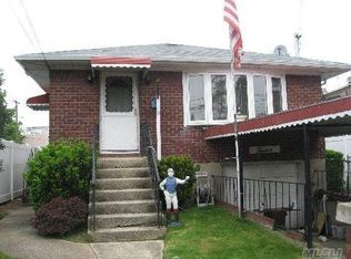 12 W Windsor Pkwy, Oceanside, NY 11572