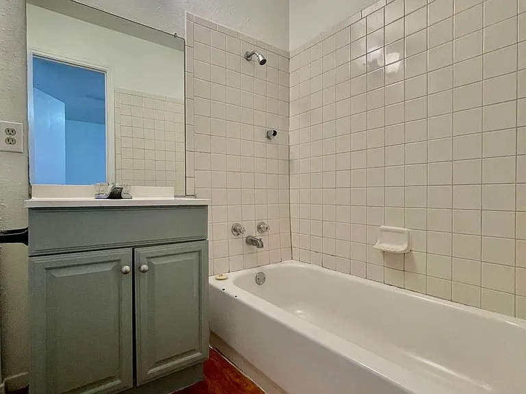 Chestnut Place Apartments — Photo 51