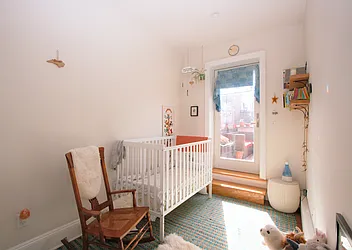 Rented by R New York