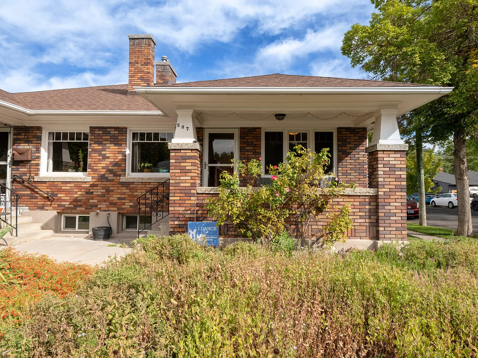 3 bed, 1932 sqft, $3,000 — Photo 2