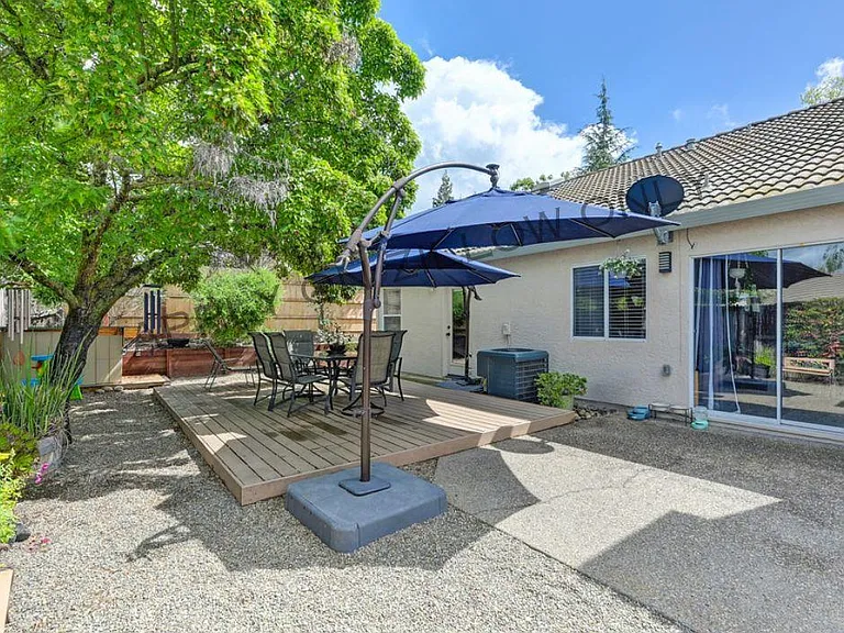 3319 Chapelle Dr — Photo 28