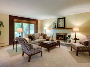 184 Windsor Ct, New Brighton, MN 55112