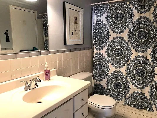 Rented by Compass | media 25