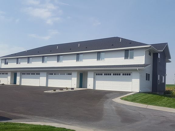 2nd image of 3220 Savannah St #D