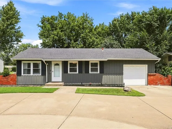 13700 E 39th St S, Independence, MO 64055