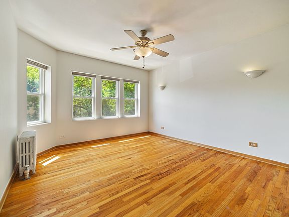2nd image of 3548 W Belle Plaine Ave #2