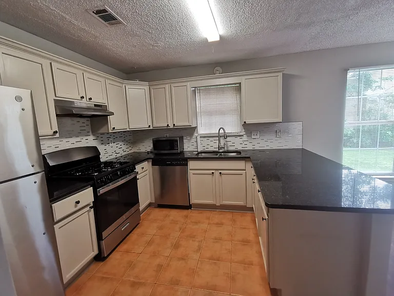 2157 Williams Pl — Photo 14