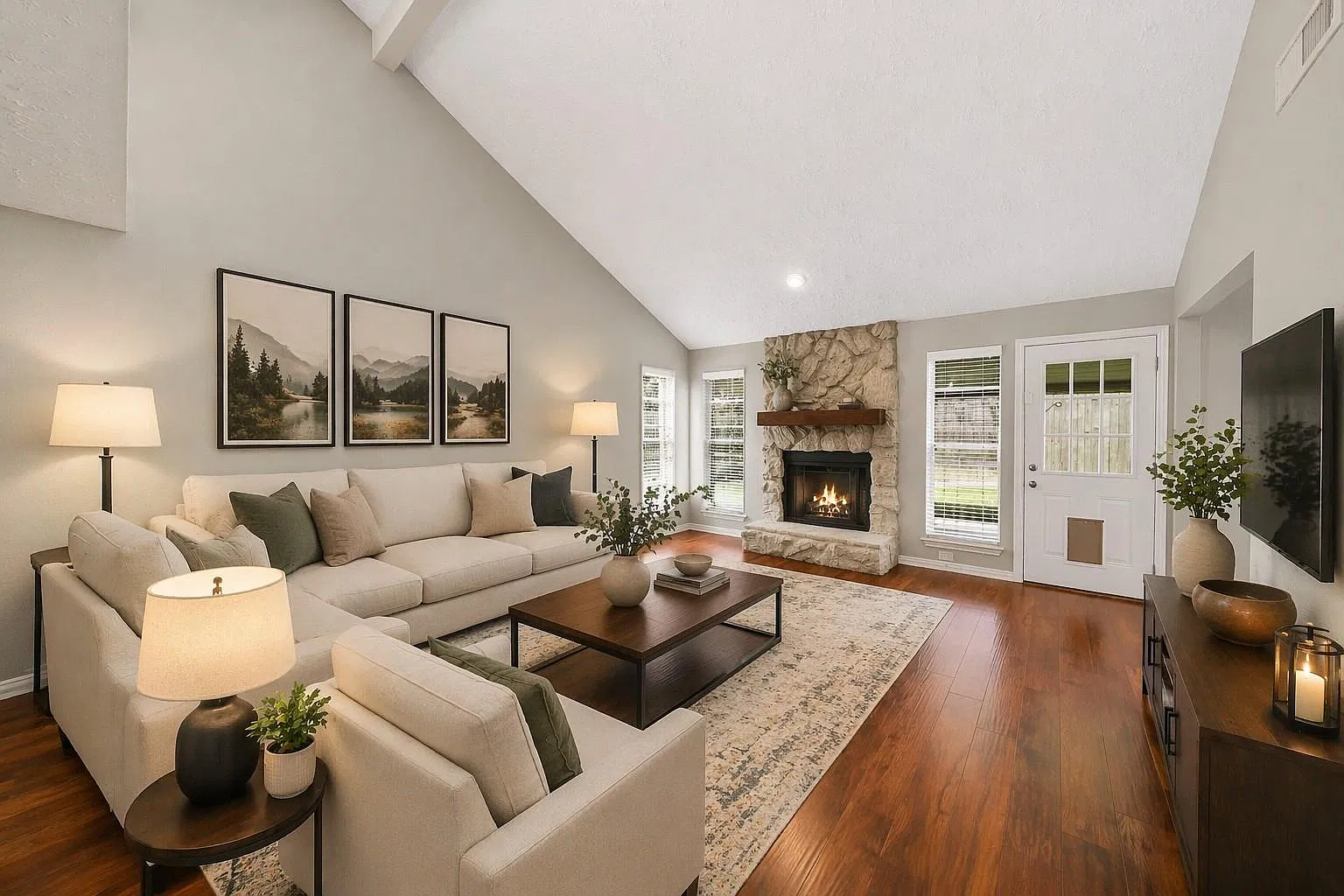 3 bed, 2.0 bath, 2127 sqft, $2,350 — Photo 2