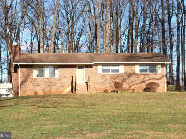 7502 Amberview Ln, Warrenton, VA 20186