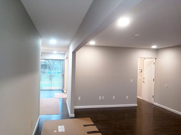 4th image of 2388 Birch Hill Dr