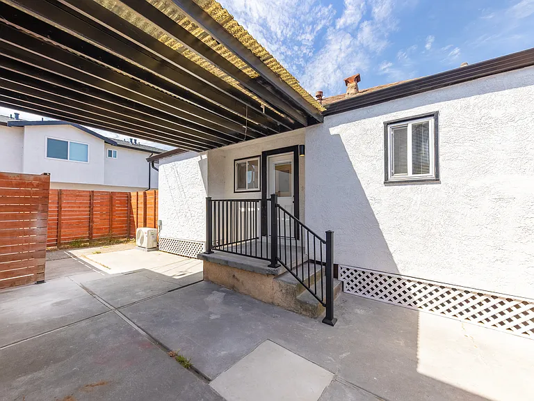 15548 Usher St #1 — Photo 25