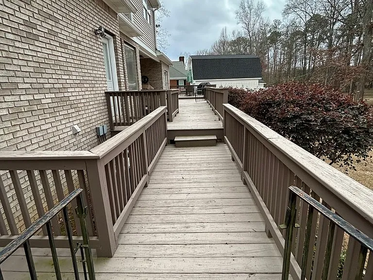 216 Rollingwood Cir NW — Photo 40