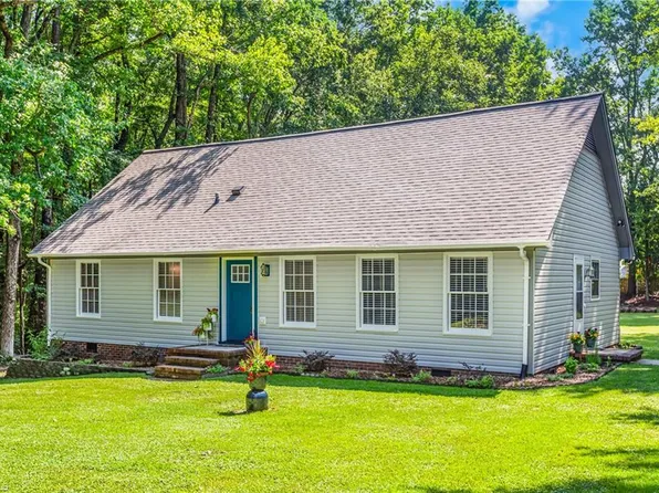 511 Cabaret Rd, Mc Leansville, NC 27301