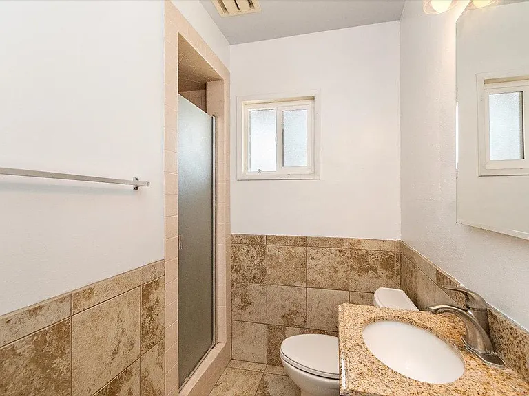 7757 La Mesa Way — Photo 11
