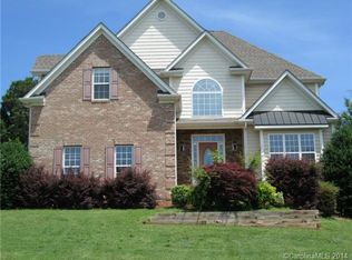 8727 Magnolia Estates Dr, Cornelius, NC 28031