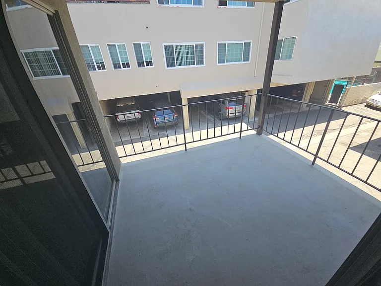 Addison St — Photo 16