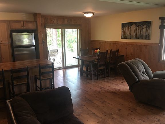4th image of 694 Edgecreek Dr
