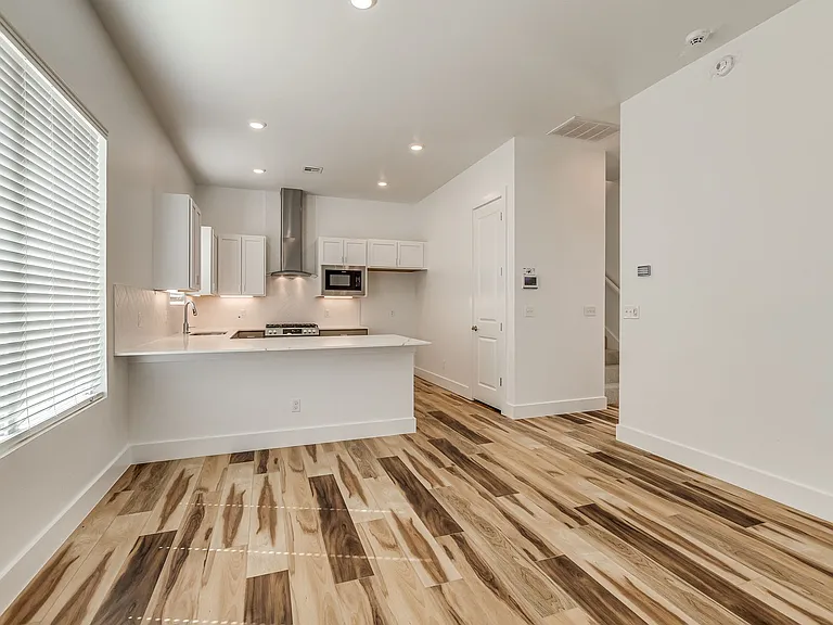 2540 NW 132nd Pl — Photo 12