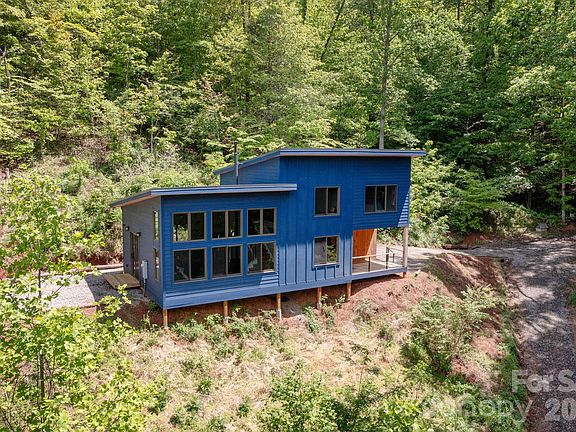 5th image of 83 Mount Airy Rd