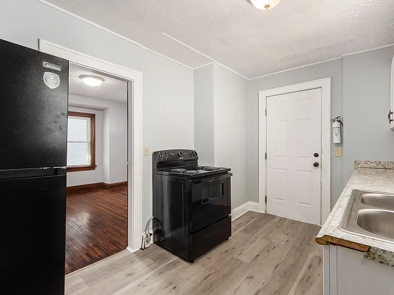 255 Belvidere Ave — Photo 11