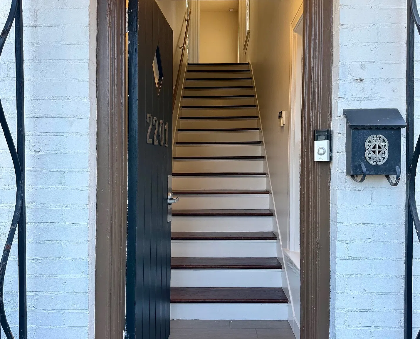 2 bed, 1450 sqft, $2,295 — Photo 2
