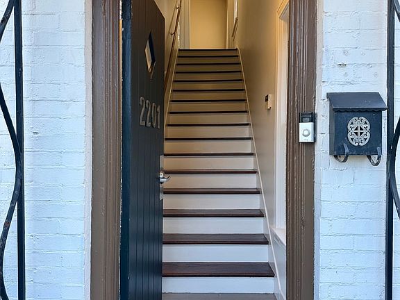 2nd image of 2201 San Felipe St #2201