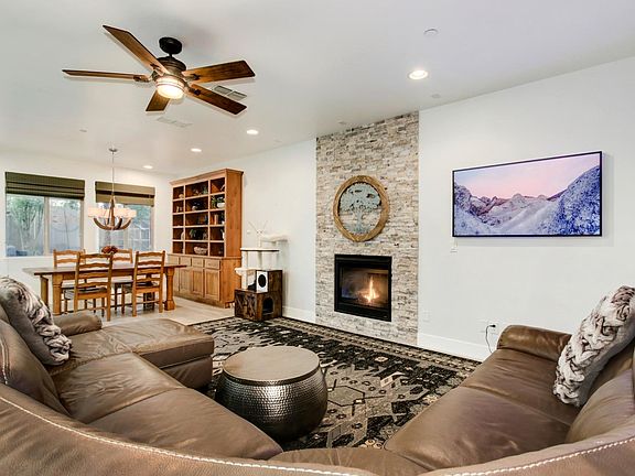 3rd image of 1641 La Guardia Cir