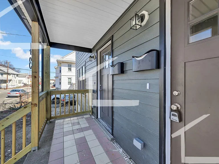 43 Wright Ave #2A — Photo 37