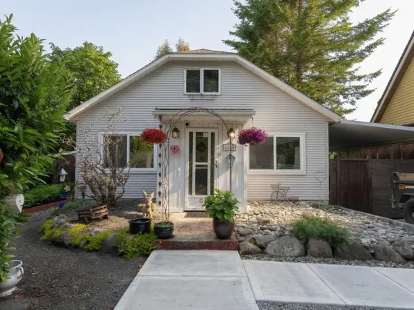 2725 Gordon Ave, Surrey, BC V4A 3J2