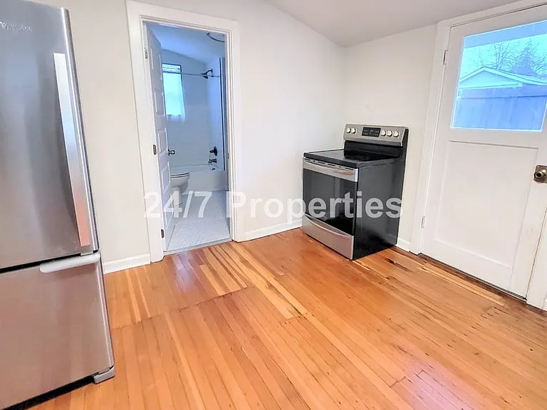 3215 NE 73rd Ave — Photo 5