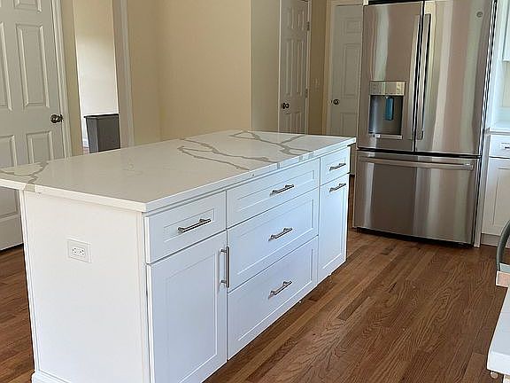 Kitchen Quartz Countertops