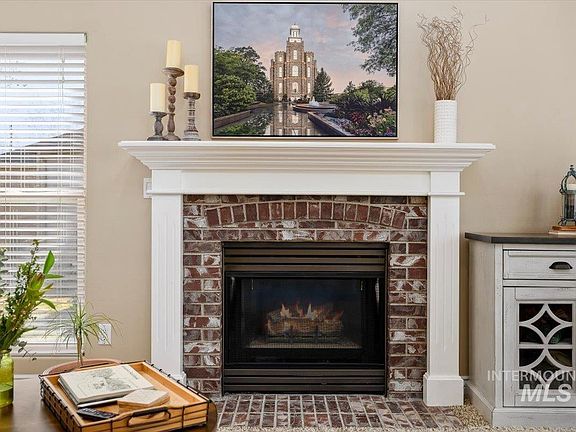 4th image of 2028 Candleridge Dr