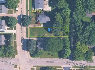 1104 Washington St, Valparaiso, IN 46383