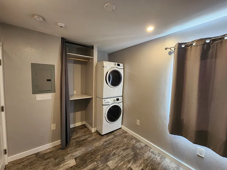 1315 Morena Blvd #9 — Photo 45