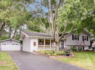 529 Spruce Dr, Naperville, IL