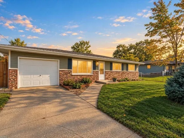 2889 Cooley St, Portage, IN 46368