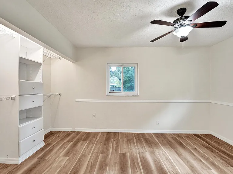 300 SW 19th Ave — Photo 19