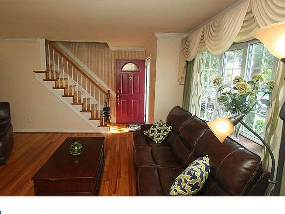 4th image of 2417 E Eric Dr